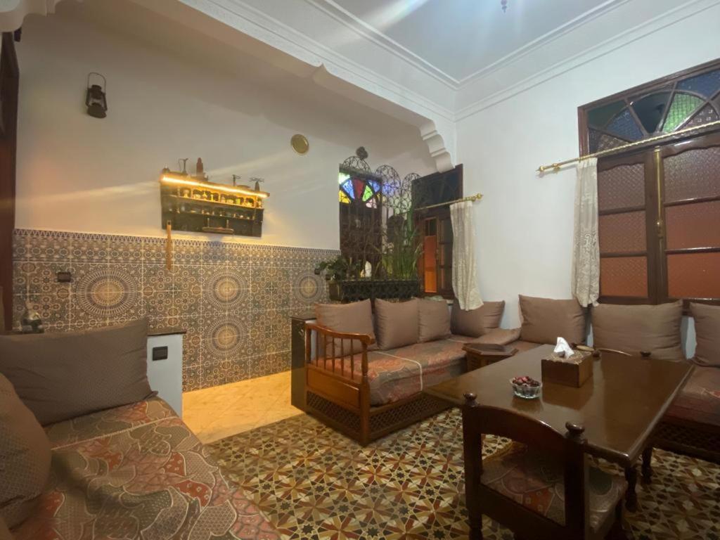 Appartement Meuble 5 Personnes En Plein Centre Ville Rabat Exteriér fotografie